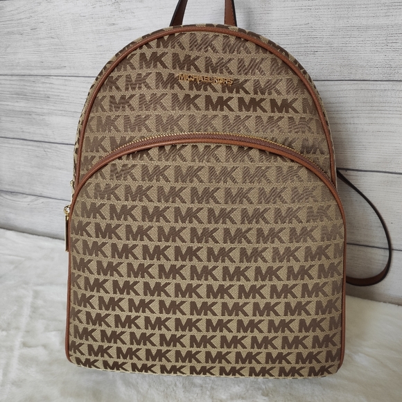 Michael Kors large backpack - Picture 4 of 16